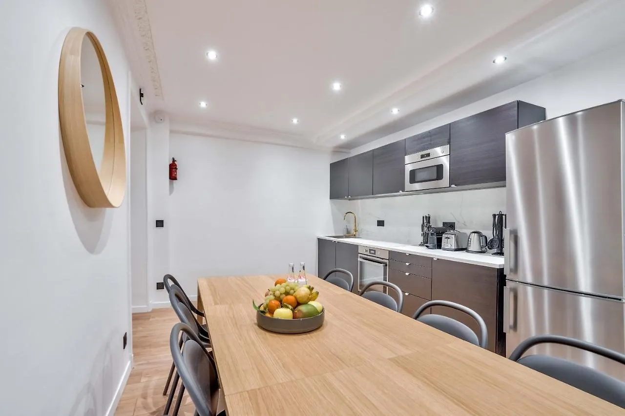 Apartment 103 - Urban Grands Boulevards